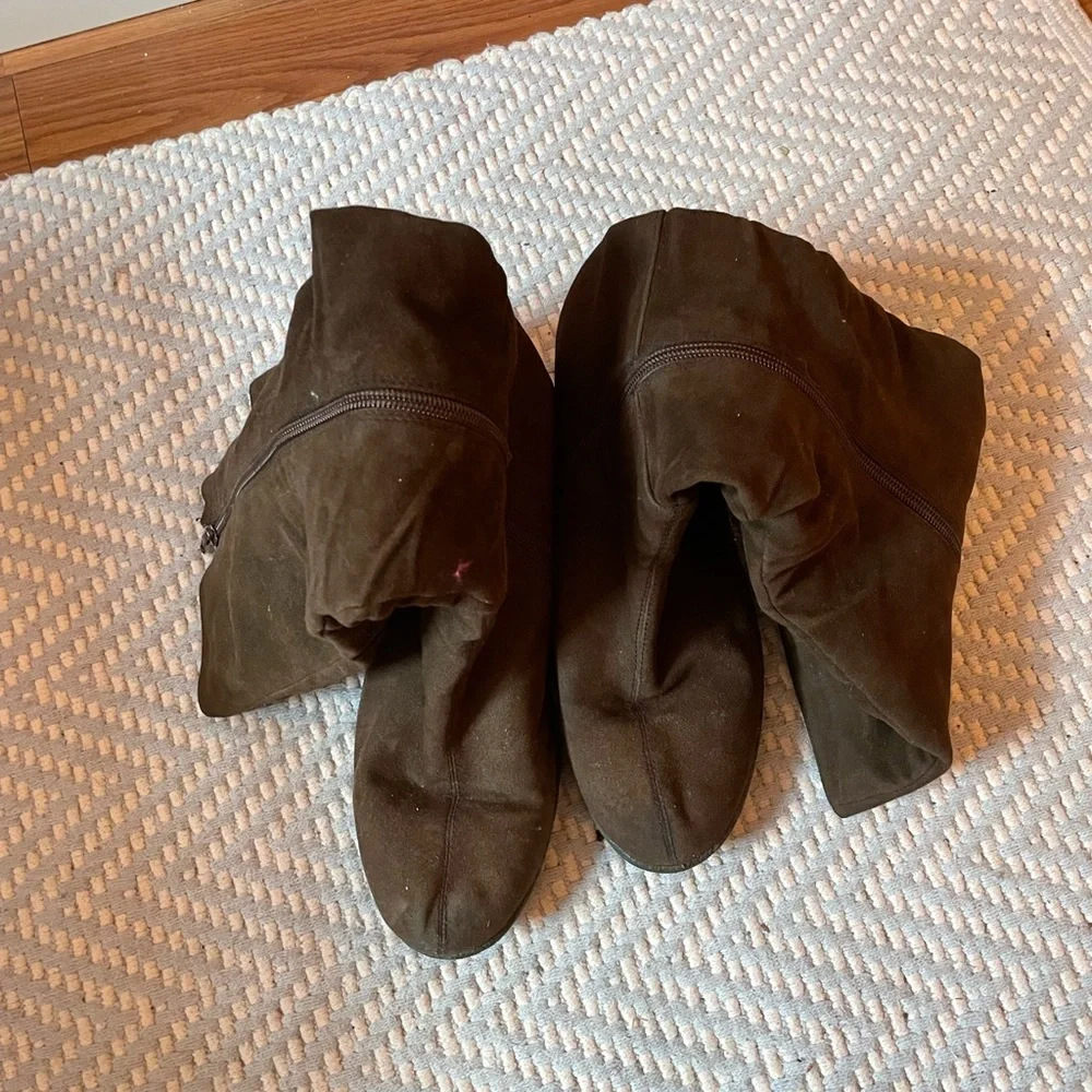 High boots - Picture 1 of 3